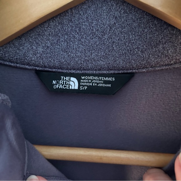 The North Face Two-Tone Pale Lilac Quarter Zip Pullover. Size Small. - Picture 5 of 12